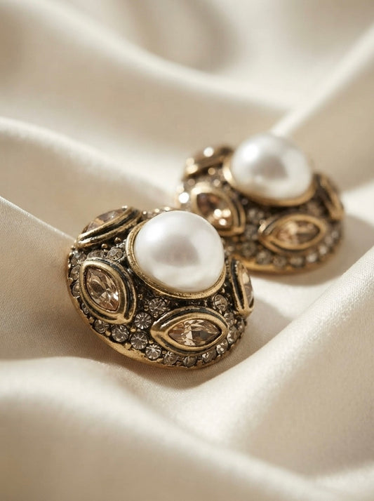 Pearl Medallion | Earrings