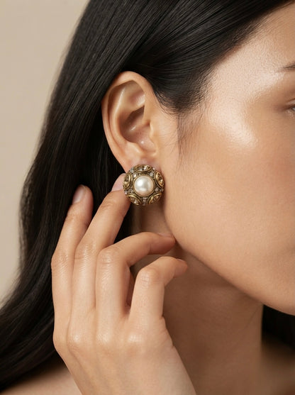 Pearl Medallion | Earrings