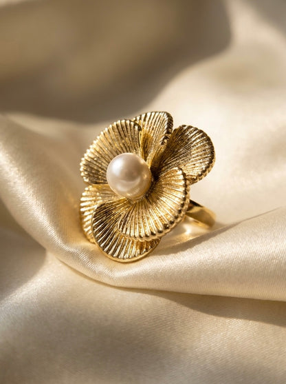 Petale | Pearl Bloom Ring