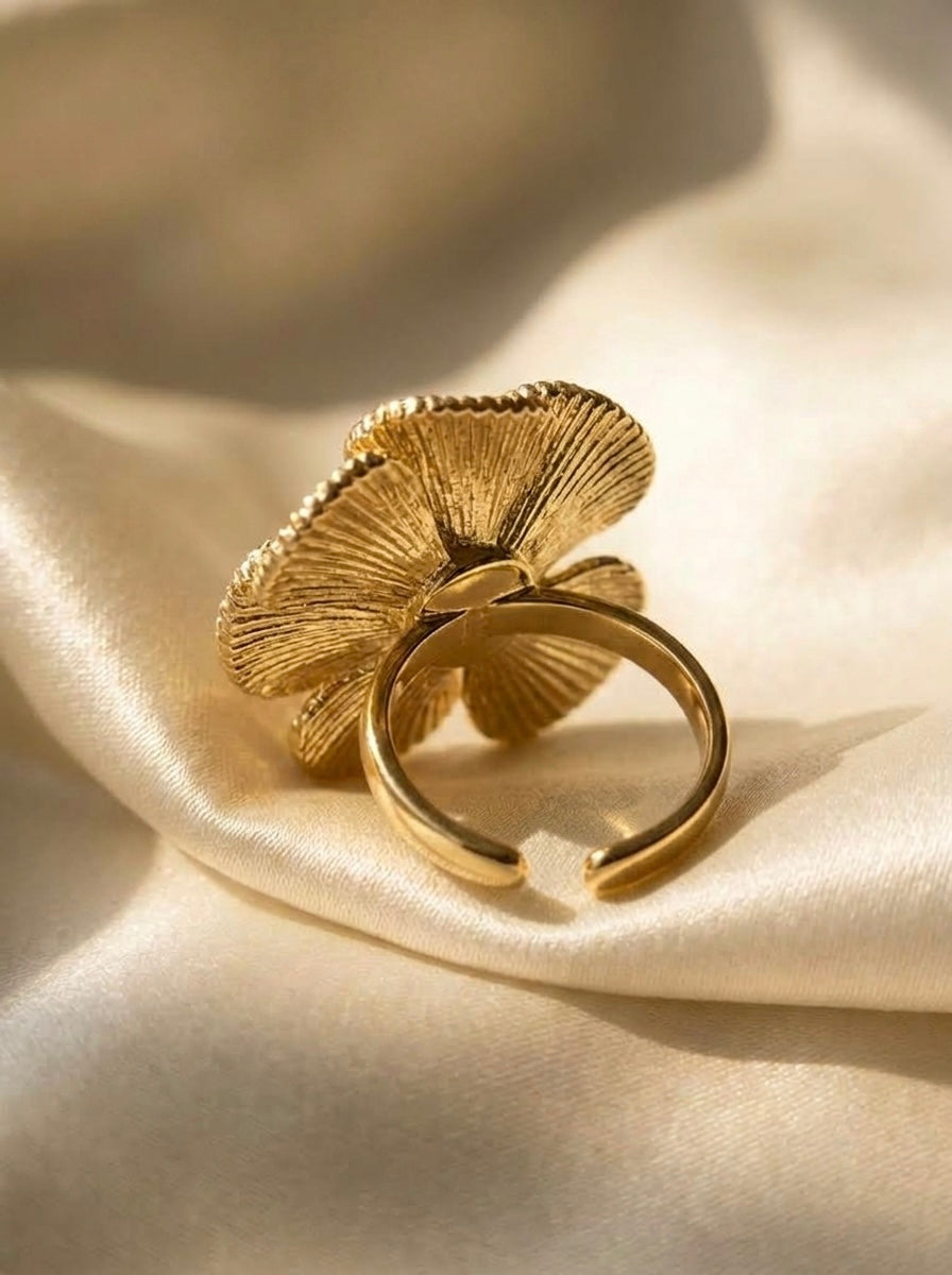 Petale | Pearl Bloom Ring