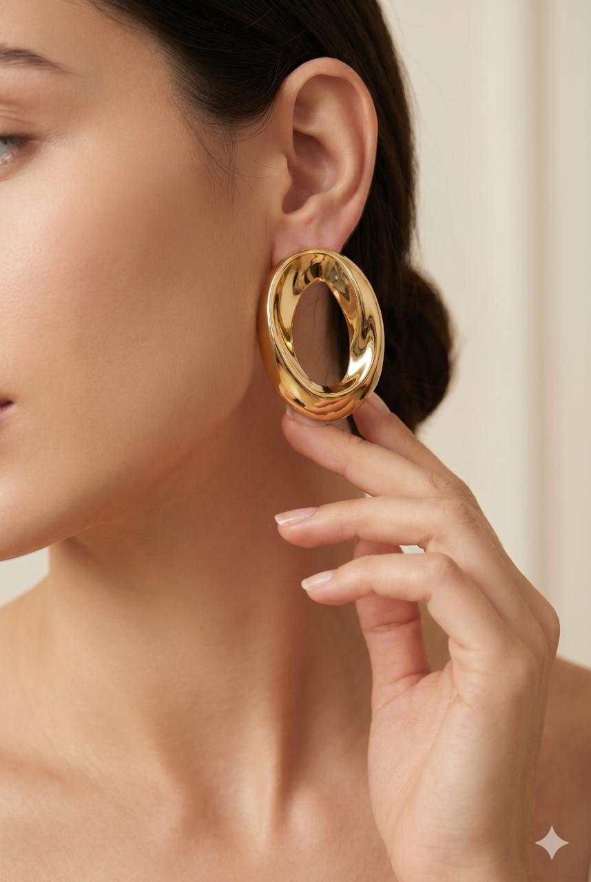 Évora Sculptural Oval Stud Earrings